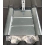 Montagebeispiel - Blechziegel Frankfurter Pfanne für Photovoltaik Anlagen - Metalldachplatten