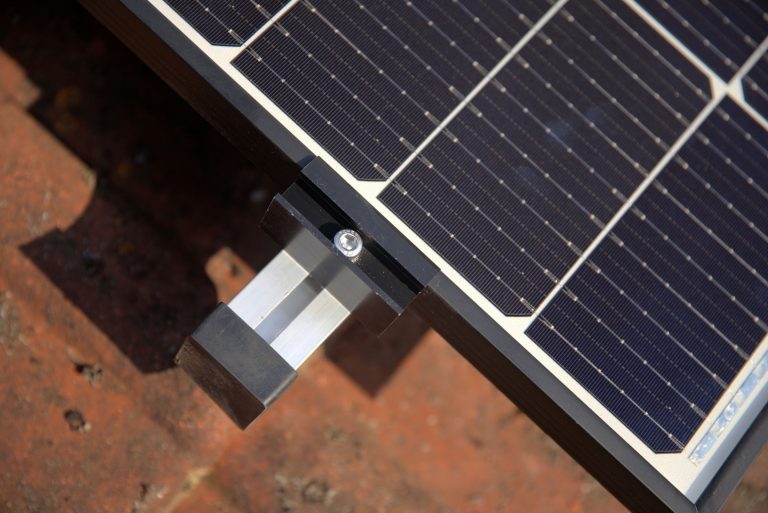 Montageset - Schrägdach/Ziegeldach - für ein PV-Module (hochkant)