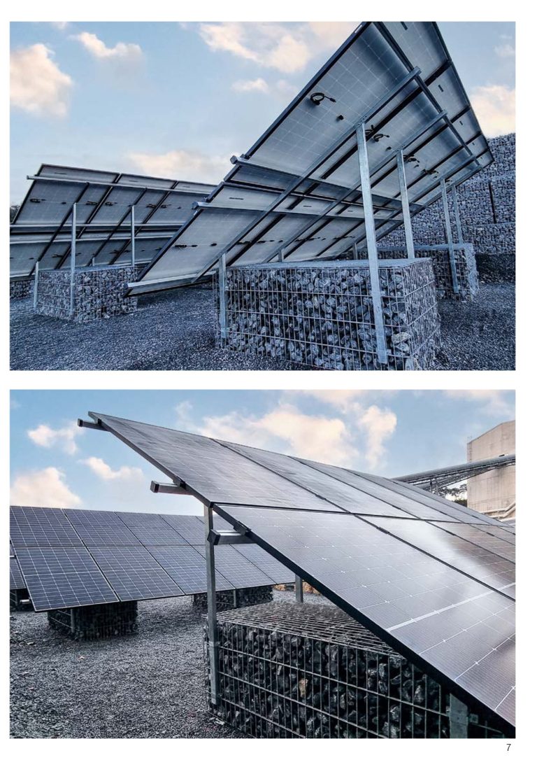 Broschüre: Ansicht der PV Unterkonstruktion mit Gabionen von schräg hinten und vorne.