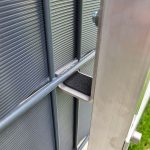 Halterung in Aktion - Balkonkraftwerk Halterung für Balkon und Zaun - Set für 1 PV Modul