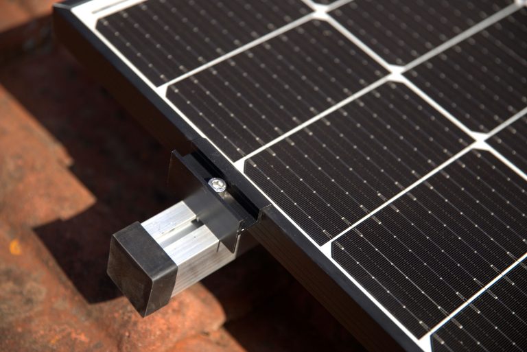 Montageset-Limited Edition-Schräg-/Ziegeldach - 2 PV-Module hochkant, nebeneinander Black-Profiles