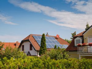 Solarmodule auf einem Einfamilienhaus