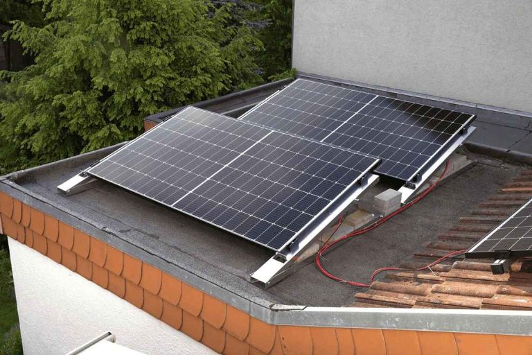 Balkonkraftwerk mit Speicher: Growatt NEXA 2000 vs. Anker SOLIX Solarbank 3 Pro - Blogbeitrag Venturama Solar